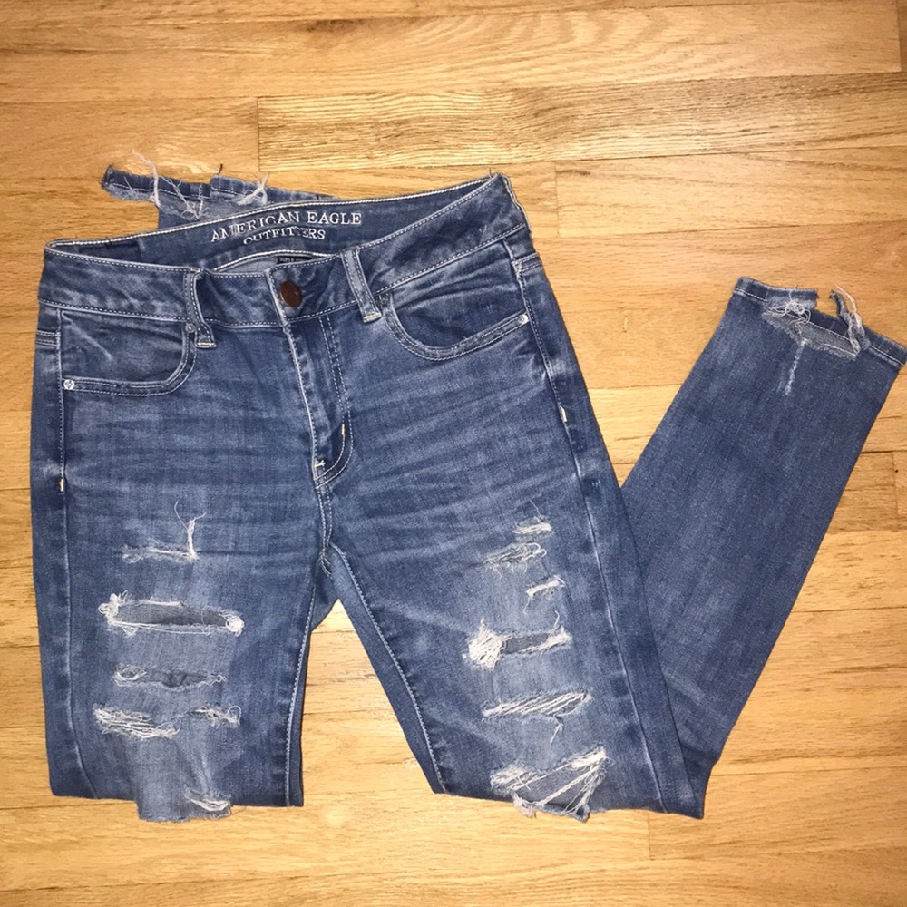 AMERICAN EAGLE super stretch ripped ankle jeans